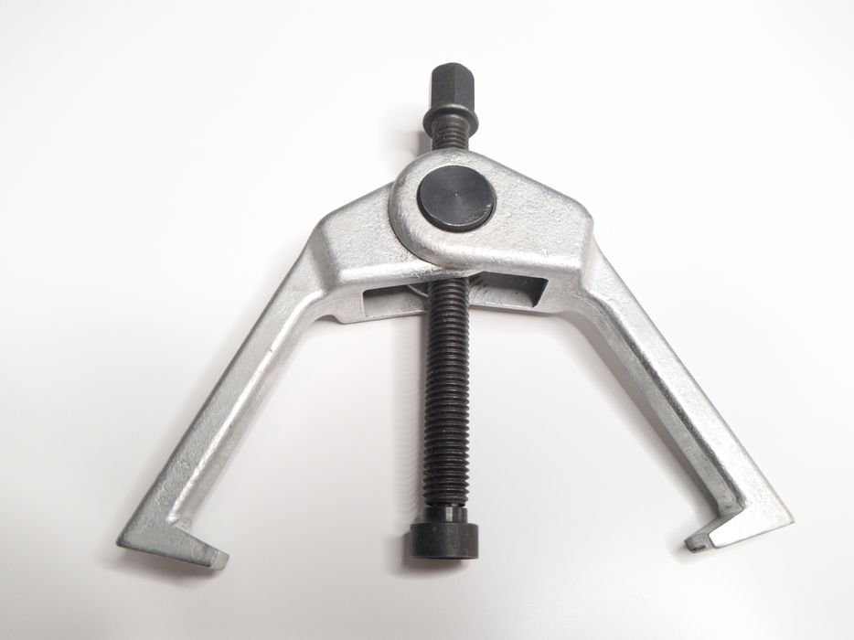 Presa cu 2 Brate Extractor Separator Capete de Bara sau Pivoti 18MM