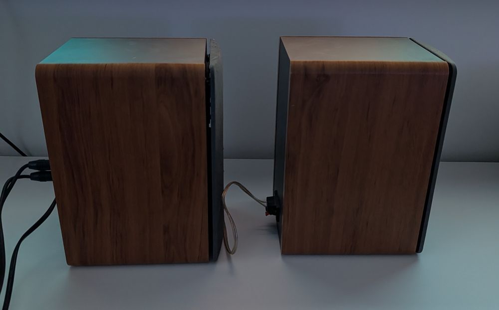 EdiBoxe 2.0 Edifier R1280T, 42W + Adaptor Bluetooth Logitech