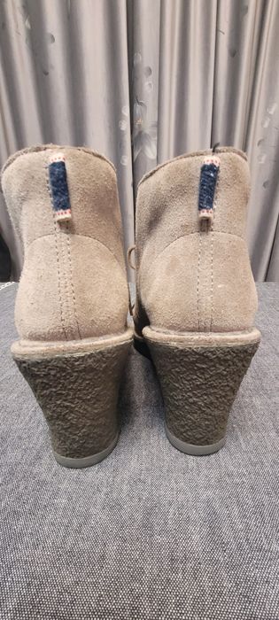 Ghetuțe TOMMY HILFIGER, colecția DENIM, originale, import Canada!