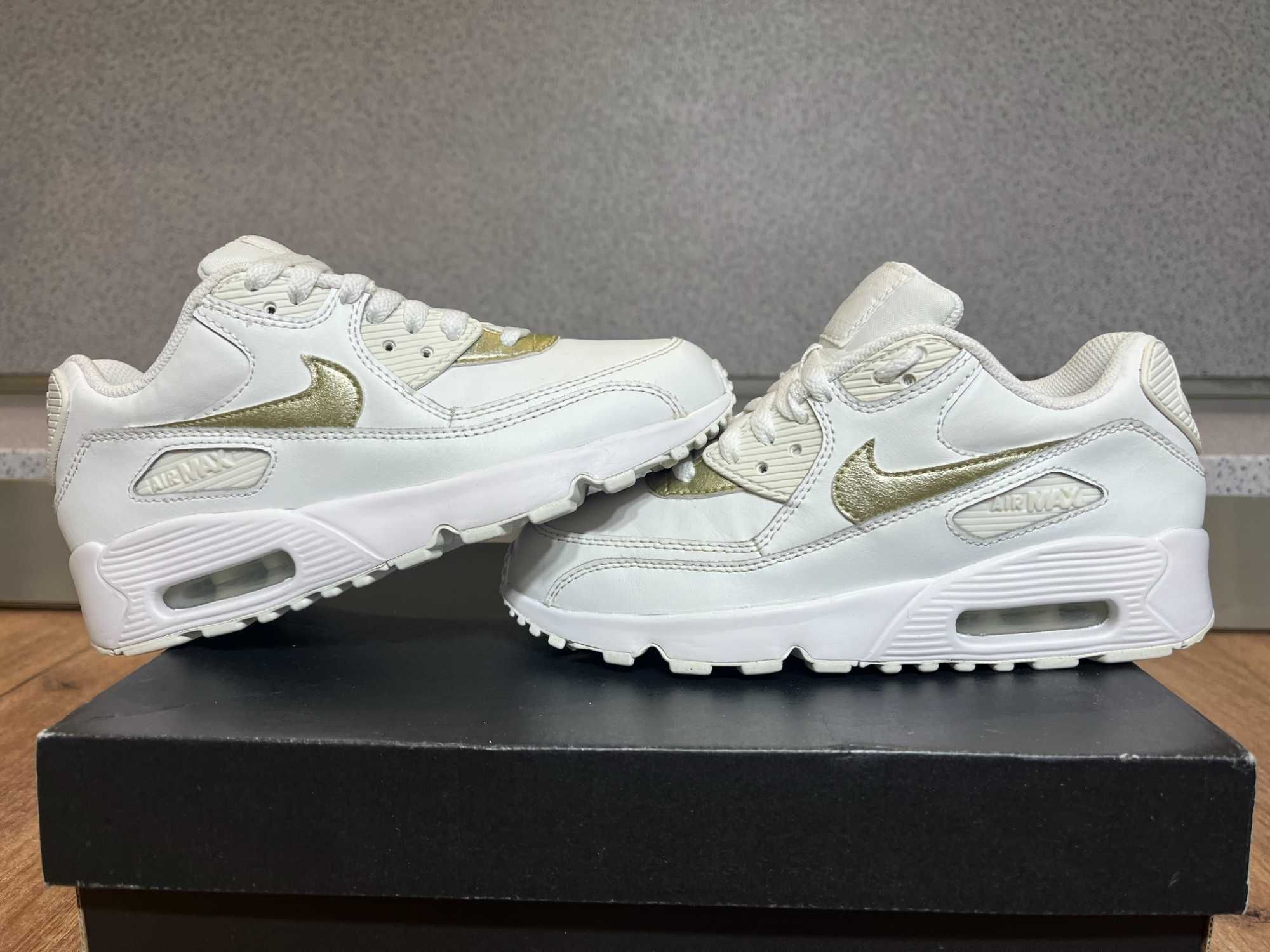 ОРИГИНАЛНИ *** Nike Air Max 90 Ltr / Summit White/Mtlc Gold Star