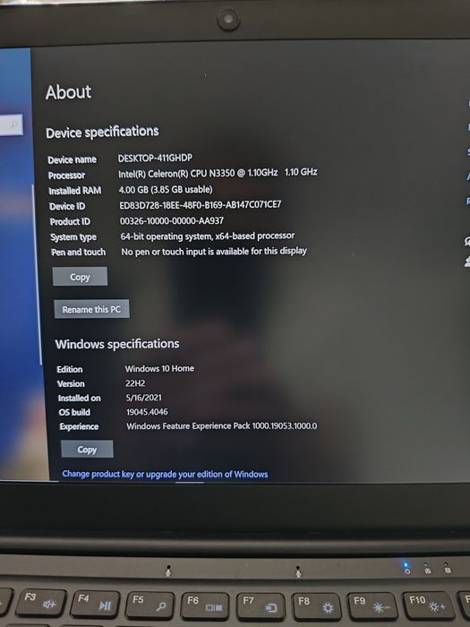 De vânzare laptop foarte puțin folosit