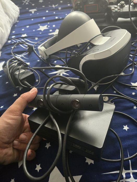 Ps4 Pro 1000GB +kit VR complet!