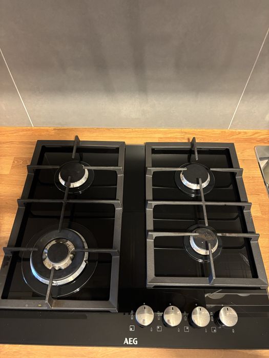 Vand plita pe gaze AEG