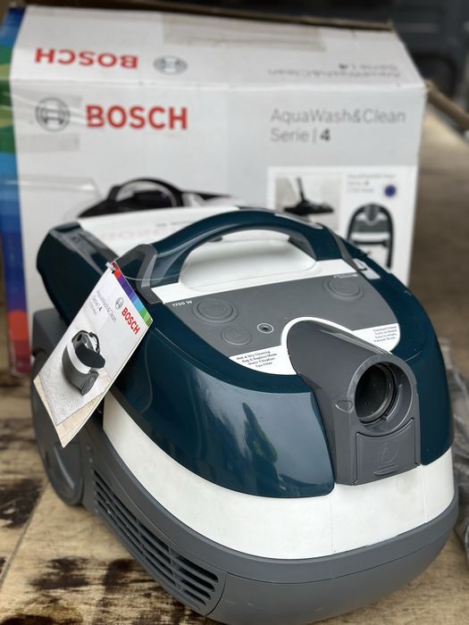 Aspirator Bosch wet and dry Asub WD 41720 -nu a fost folosit !