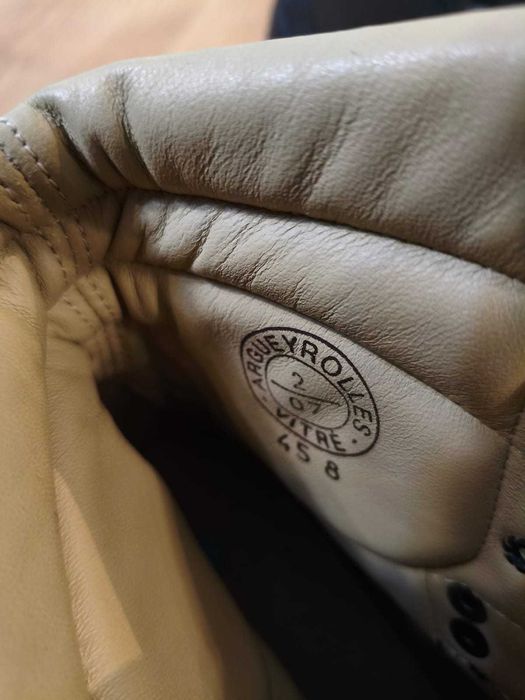 2 perechi bocanci militari marimile 44, 45