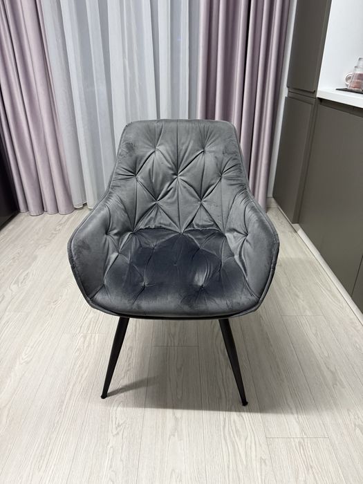 Scaune de bucatarie/birou