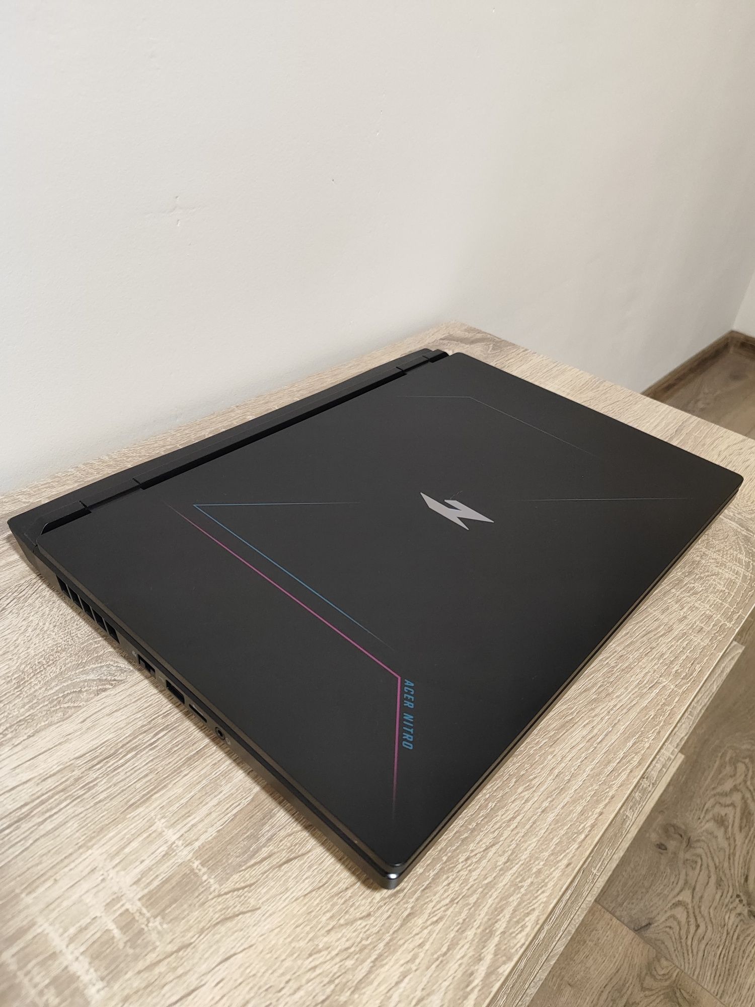Acer Nitro 17 AN17-71-7768