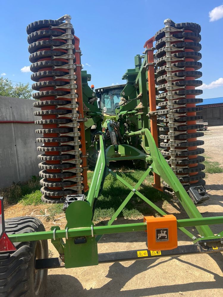 Tractor Claas Axion 810