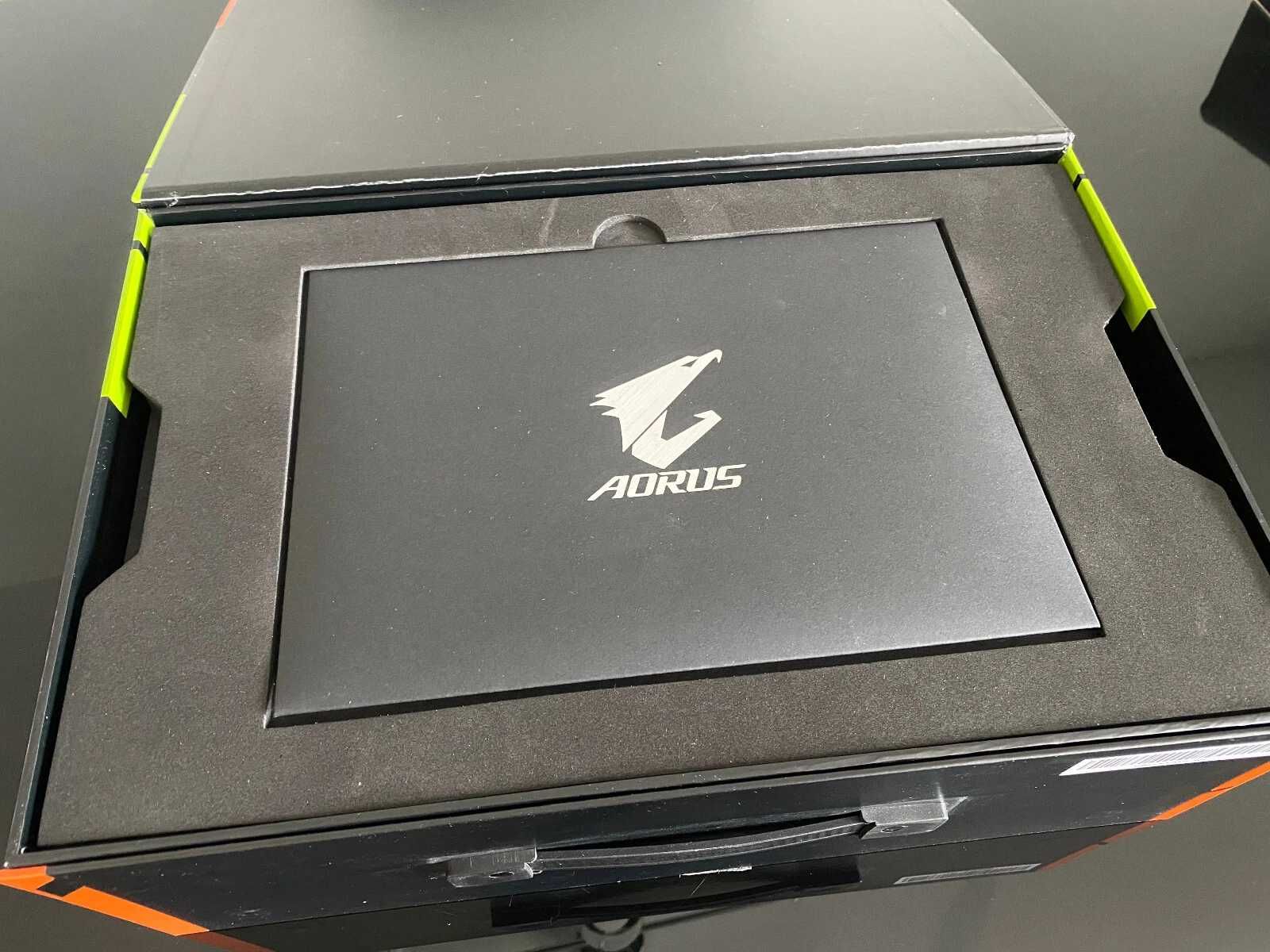 Placa video AORUS MASTER GeForce RTX 3080 de 10 GB GDDR6X pe 384bit