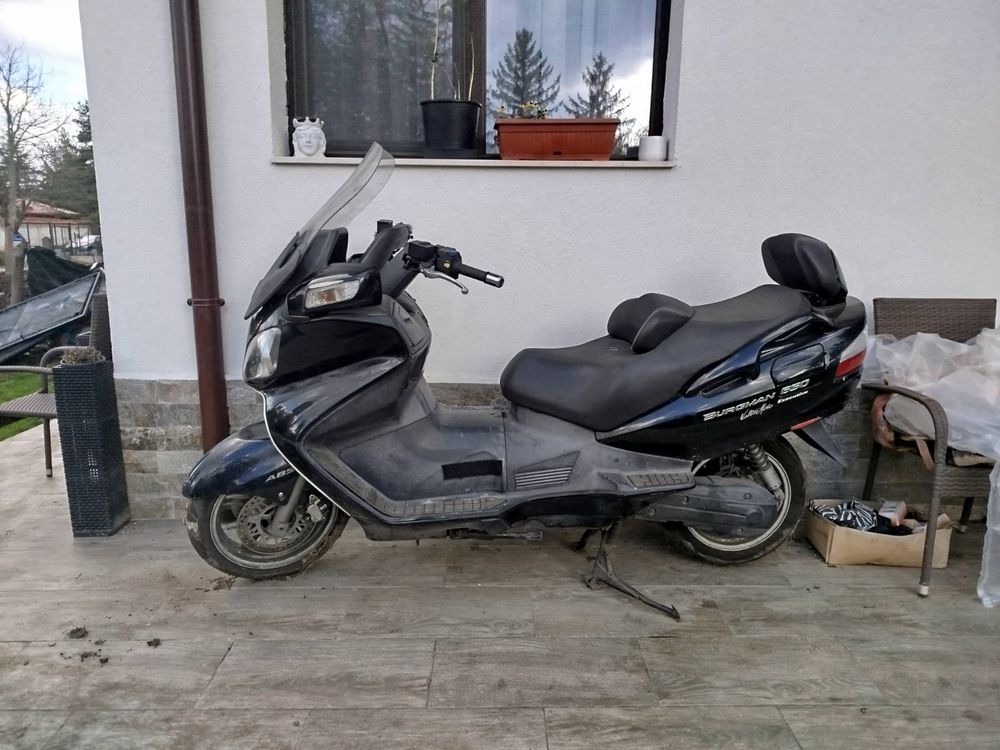 Suzuki Burgman 650 executive