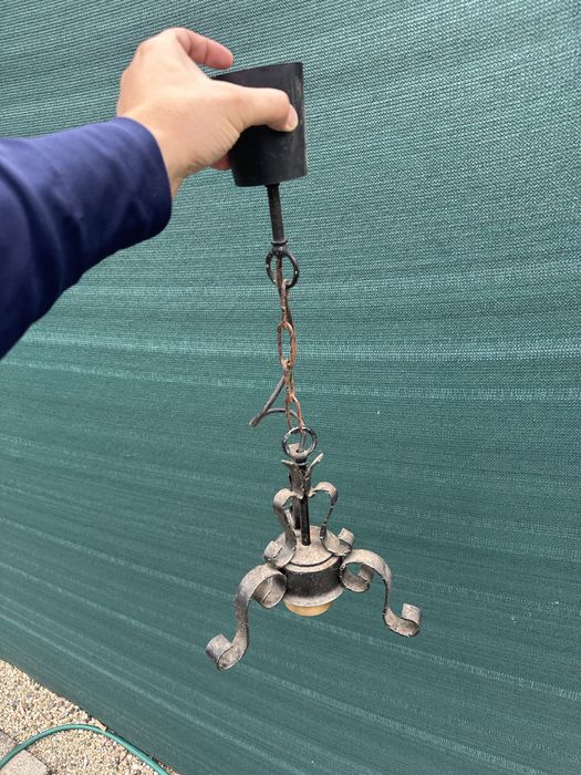 Candelabru vechi rustic