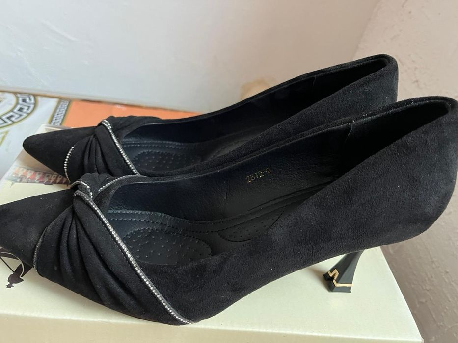 Туфли,новый, материал замуж,39-40размер