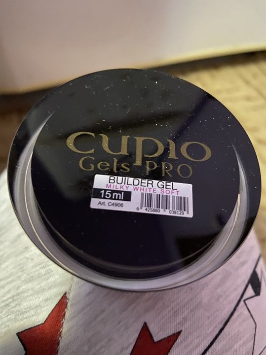 Vand geluri de unghii