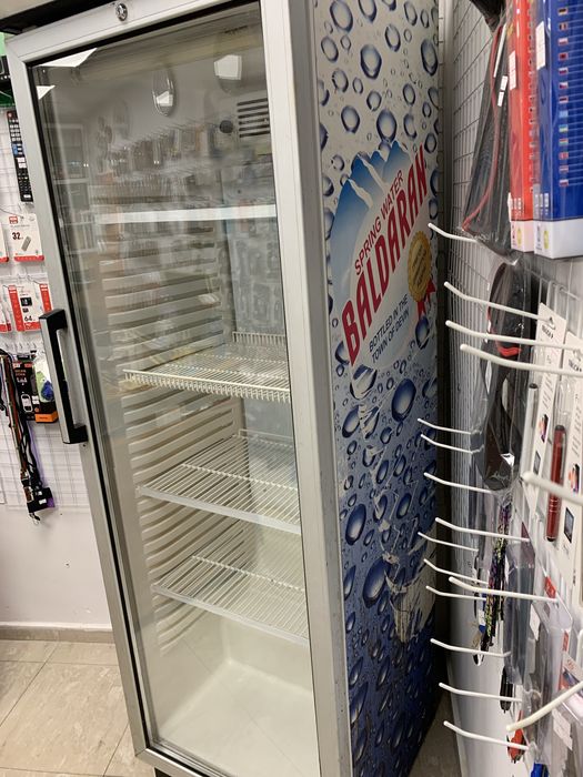 Хладилна витрина Ugur