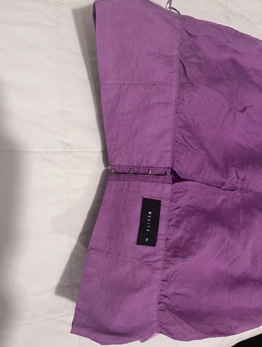 Fusta blugi mini + bluză fără bretele