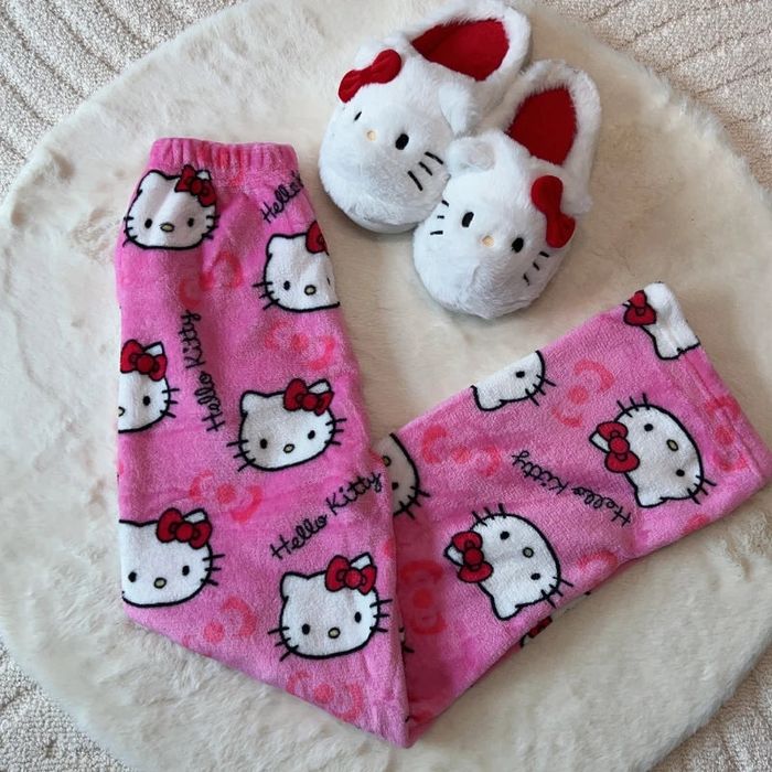 Pantaloni de pijama cu Hello Kitty roz