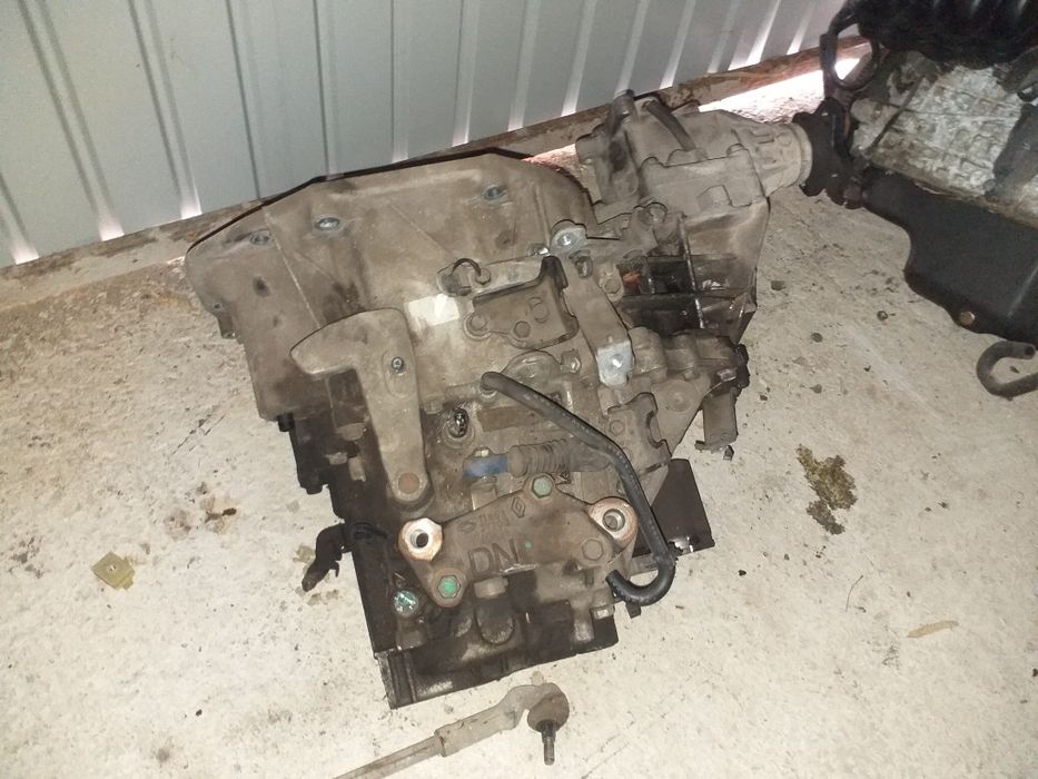 Cutie Viteze Manuala Renault Koleos X Trail Nissan Qashqai 2.0 dci 4x4