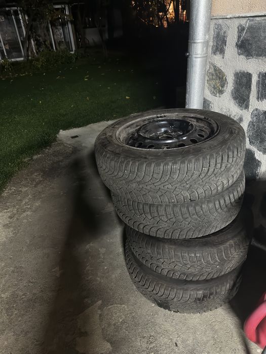 Джанти с гуми за Тойота Авенсис