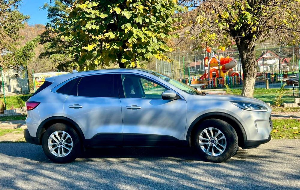 OCAZIE !!!  Ford kuga 2020 hybrid