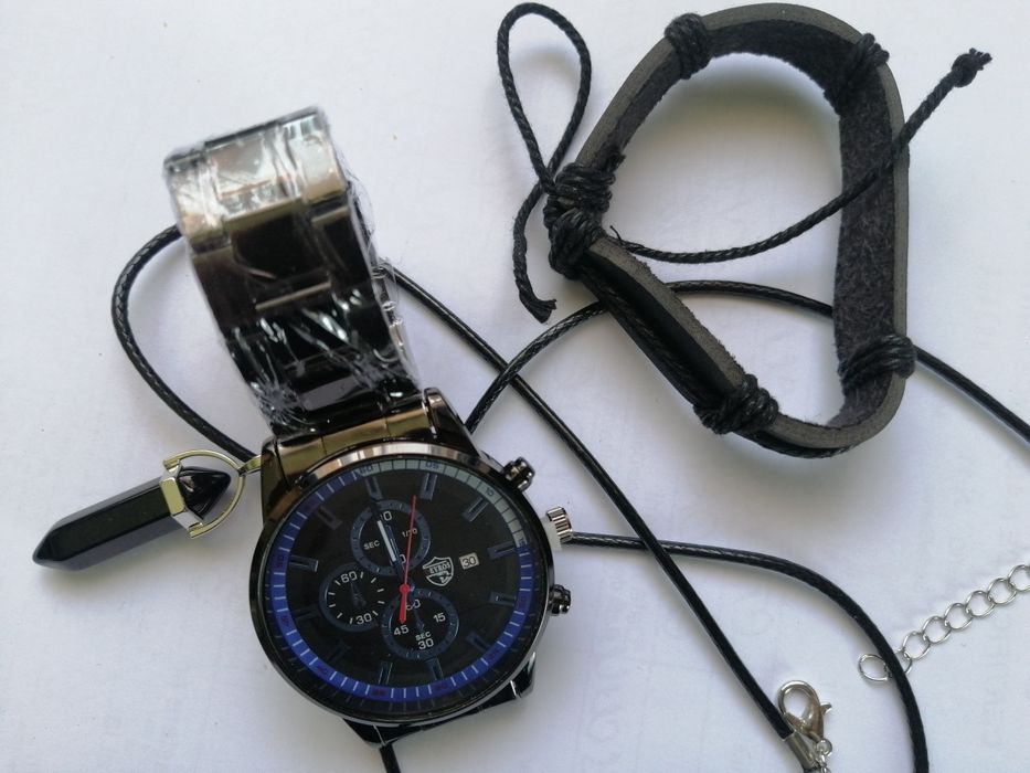 Ceasuri noi, curea metal