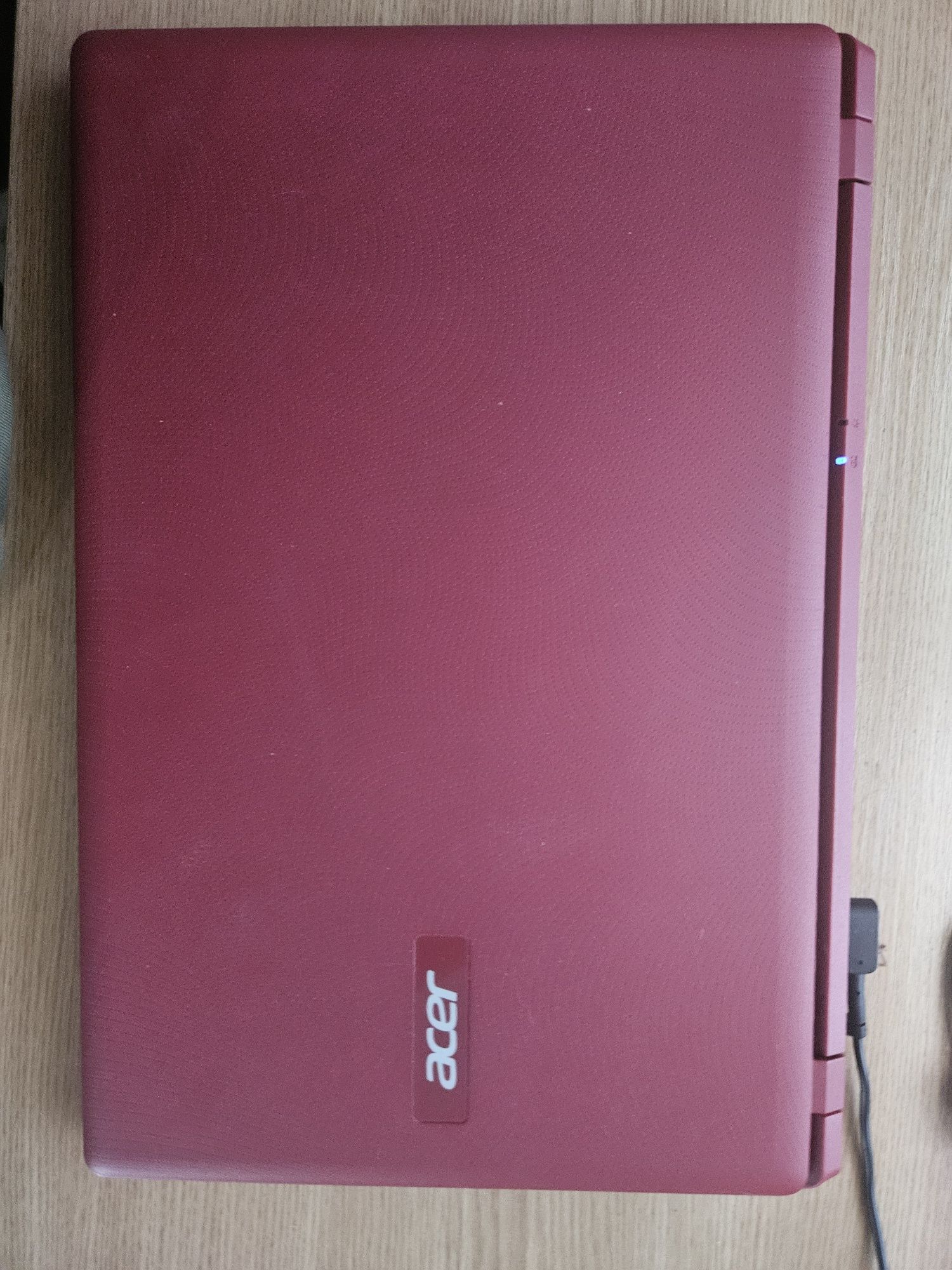Acer ES1-520 лаптоп