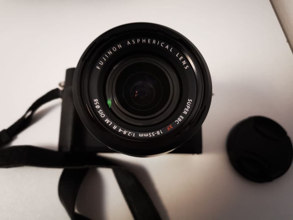 Aparat foto Fujifilm xt 30 cu obiectiv Fuji  18-55mm