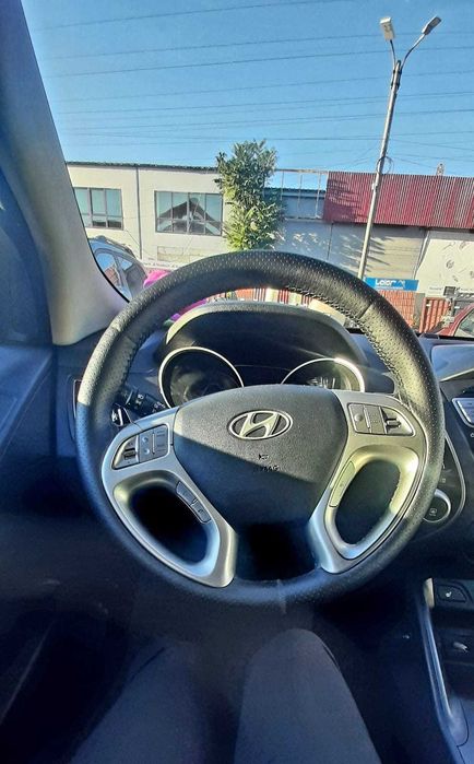 Vând Hyundai ix35