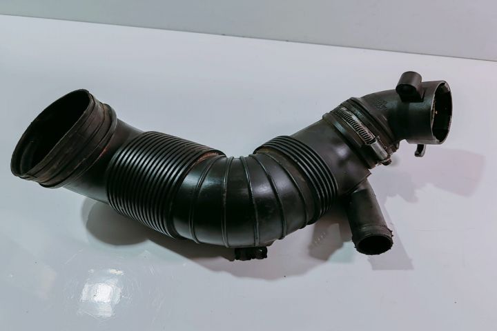 Furtun admisie aer 3C0129654P Skoda Superb a 2-a generatie seria