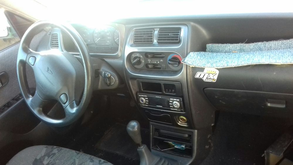 Daihatsu Sirion 1.0 56к.с. на части