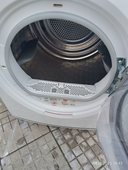 Сушилня AEG 9 кг термопомпа