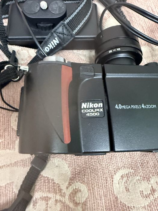 Nikon coolpix 4500