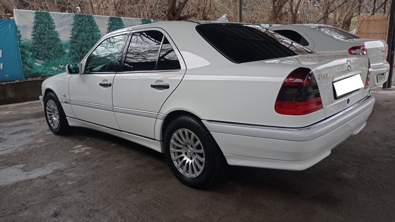 Mercedes Benz C 230