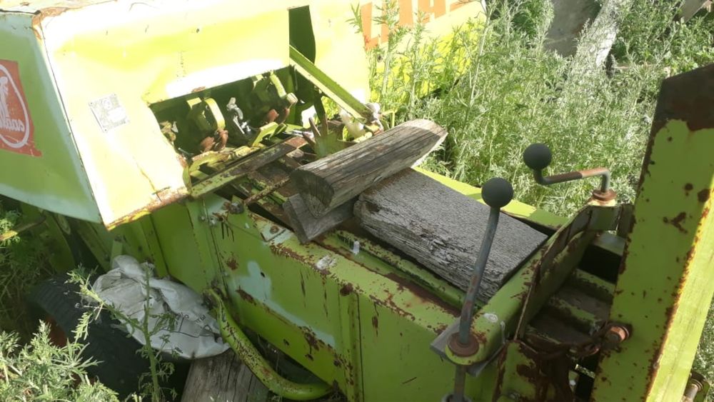 Пресподборщик claas