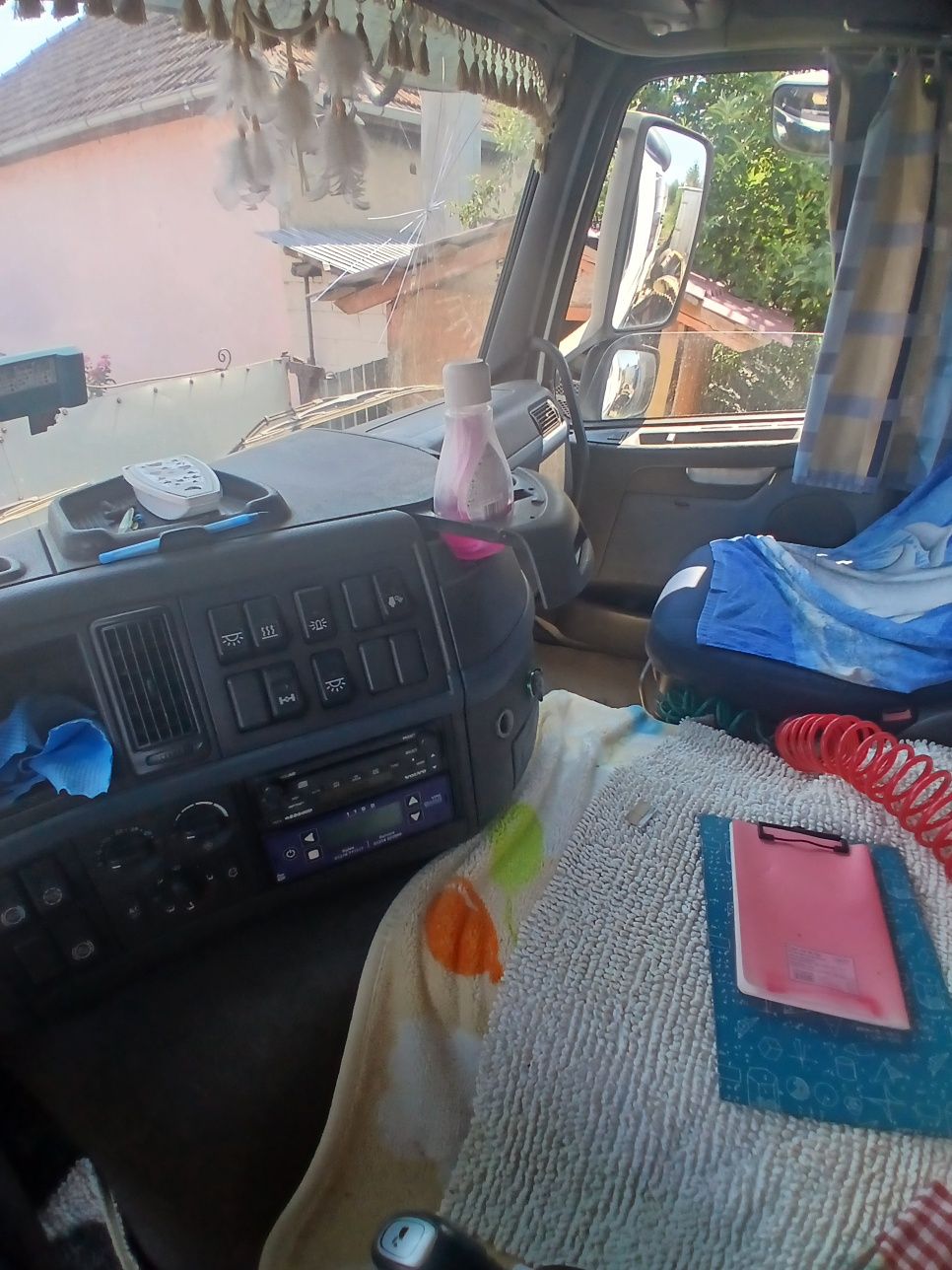 Autobasculanta Volvo 8×4