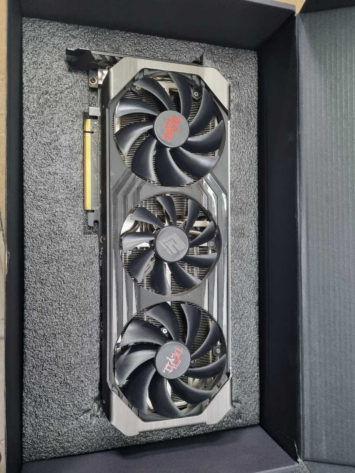 Продавам видео карта AMD Radeon 6700XT
Power Collor Red Devil 12 GB