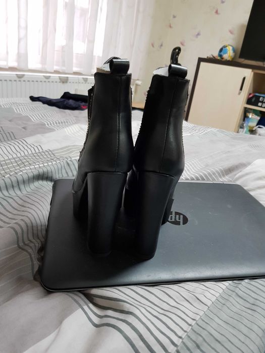 botine negre cu platforma si toc