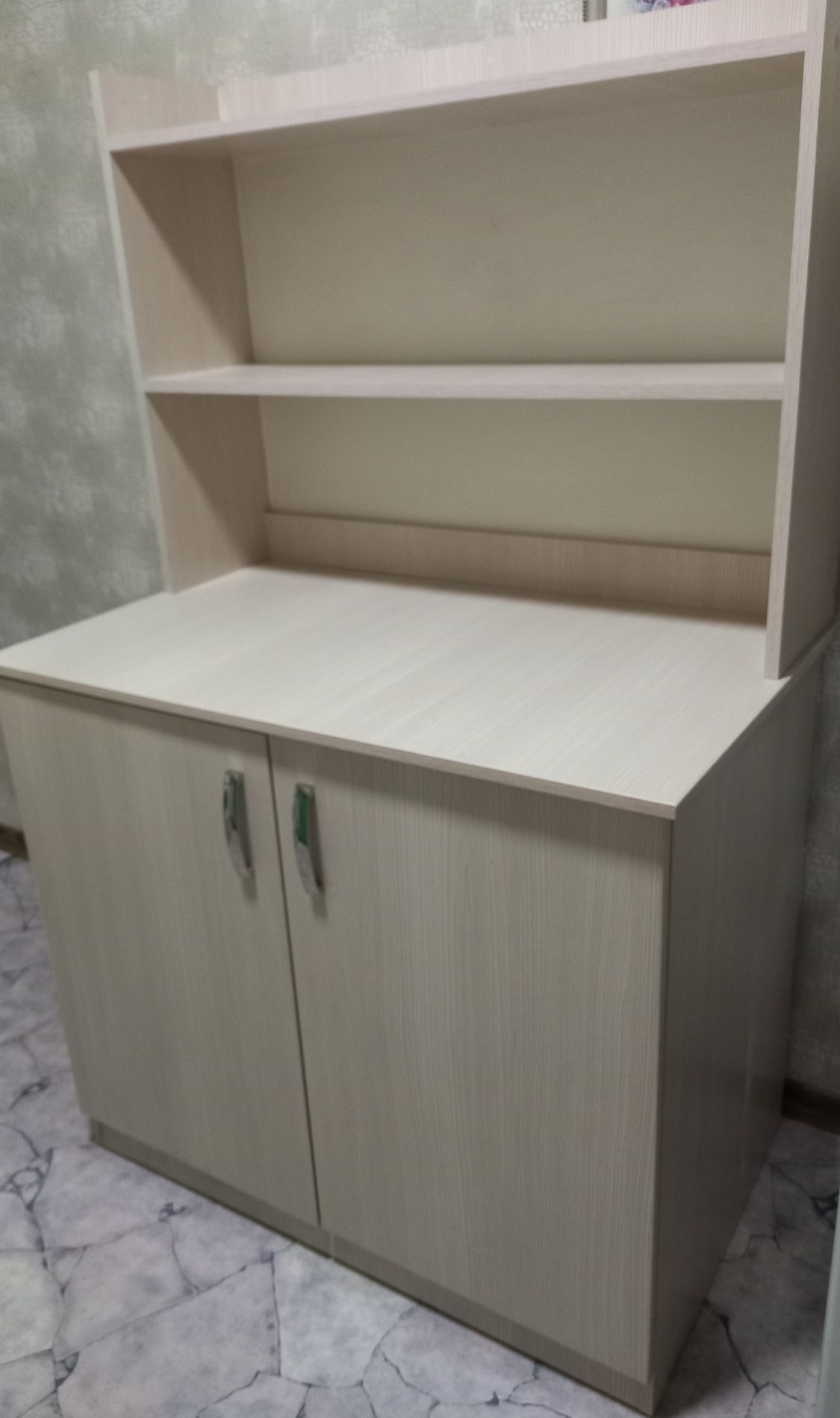 Шкаф буфет для комнаты