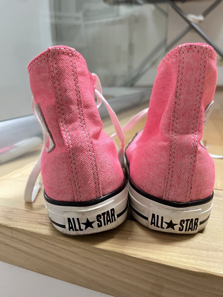 Converse розови 39 номер