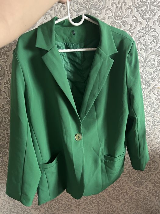 Отдам женские вещи 52-54 р даром