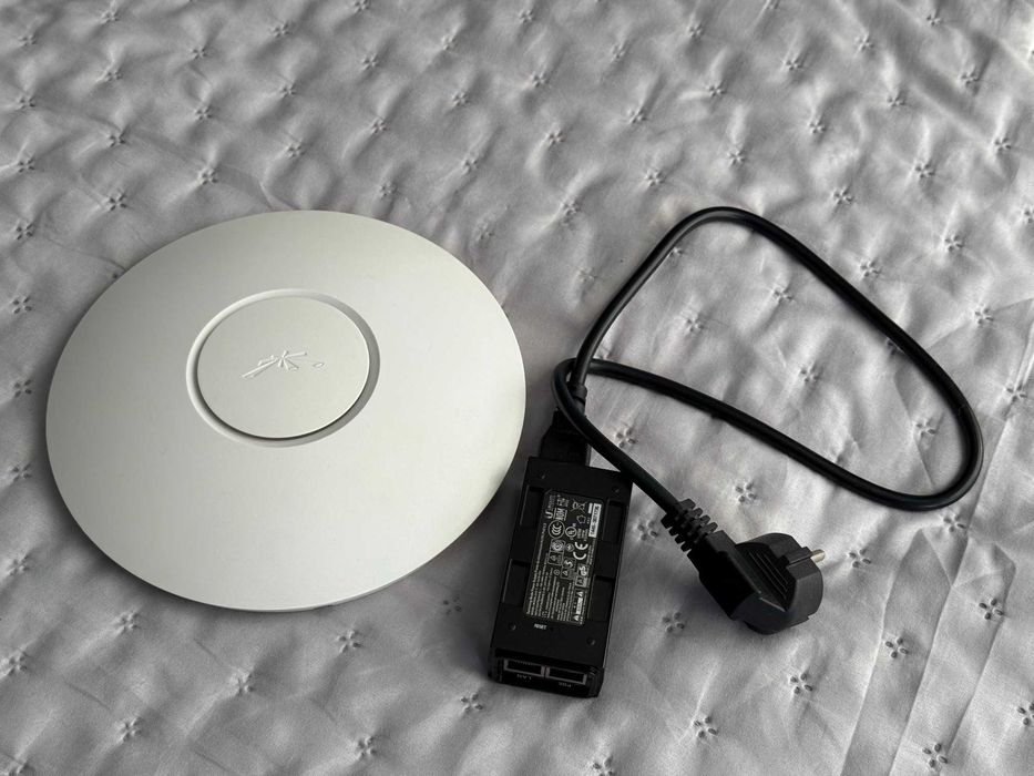 Точка за достъп / Access point - Ubiquiti UniFi AP LR + POE адаптер