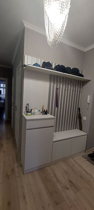 Прихожая продается