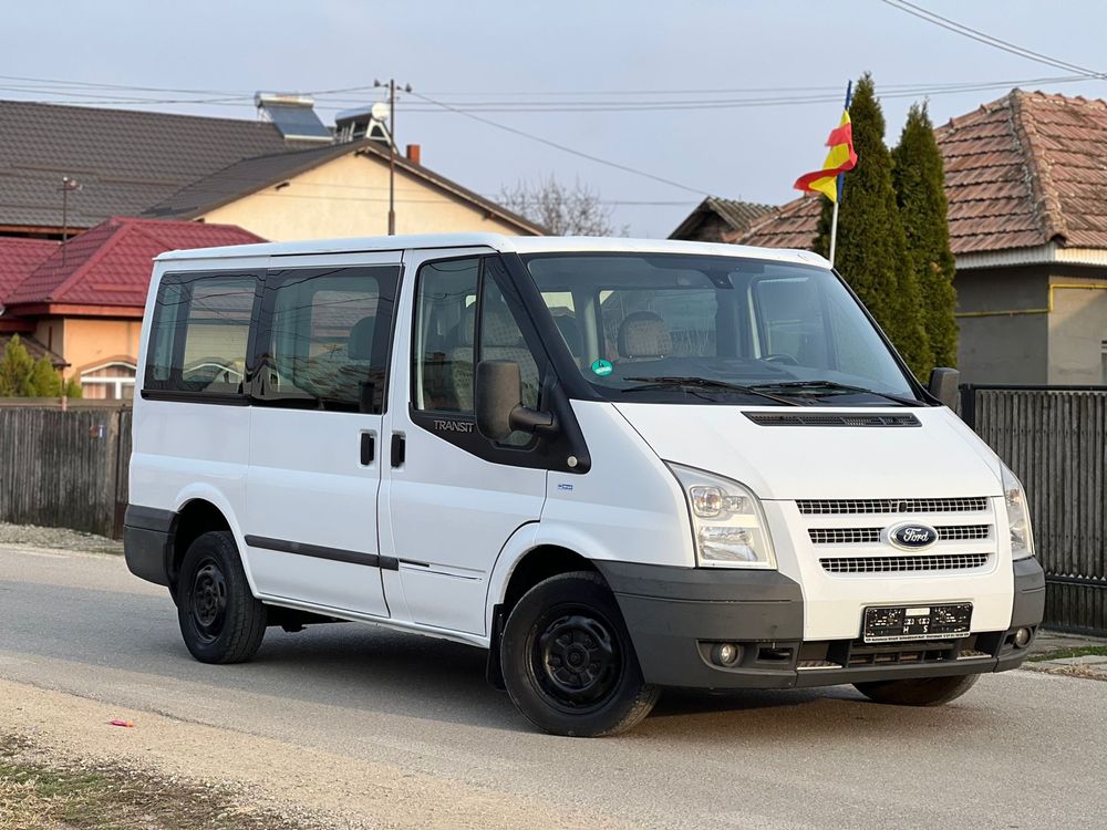 Ford Transit 2.2 TDCI 8+1 9 locuri Posibilitate achizitie rate