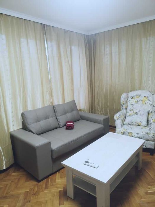 Дава се под наем Тристаен апартамент в Бургас, Възраждане - 95 кв.м за 540 € - Снимка #3