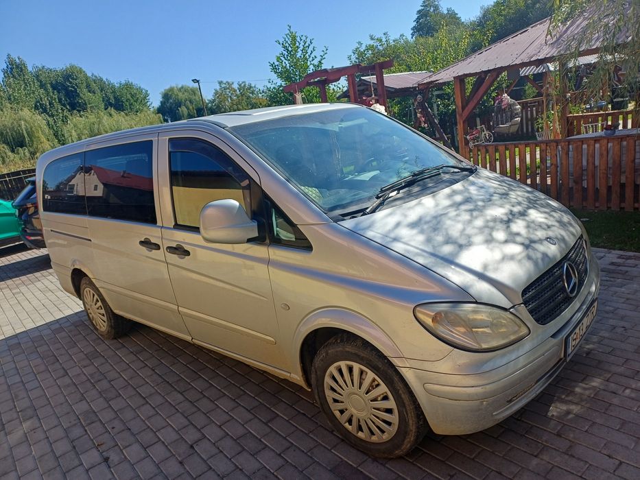 Vând Mercedes vito