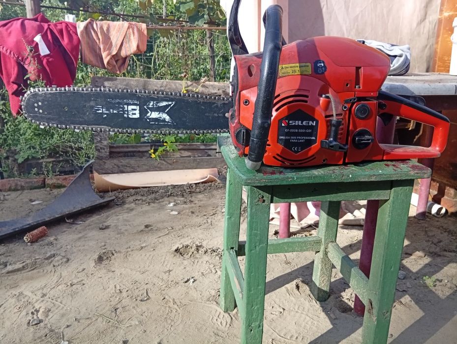 De vânzare 2 drujba schimb cu 2 purcei