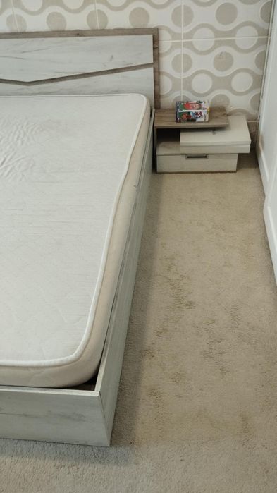 Спалня с матрак и подматрачна рамка 200/160см