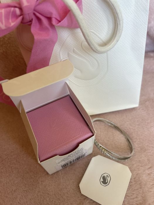 Swarovski комплект гривна и пръстен 53 размер