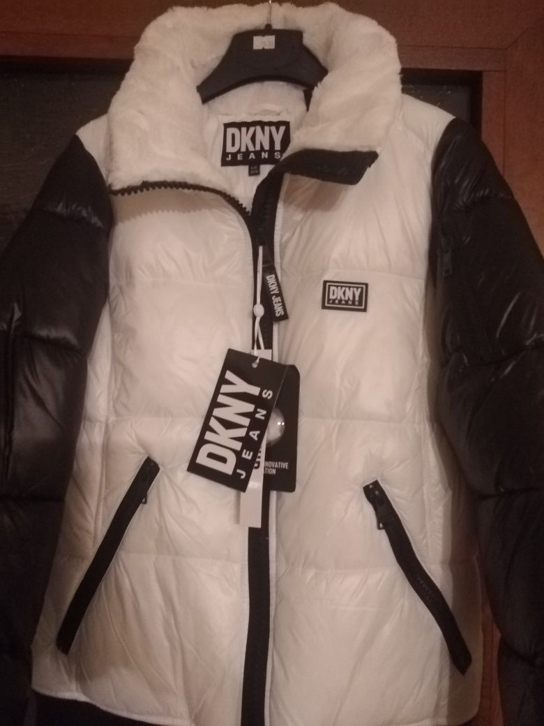Зимно яке в бял цвят DKNY