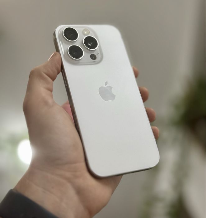 iPhone 16 PRO  Alb  256 GB  96% Bateria