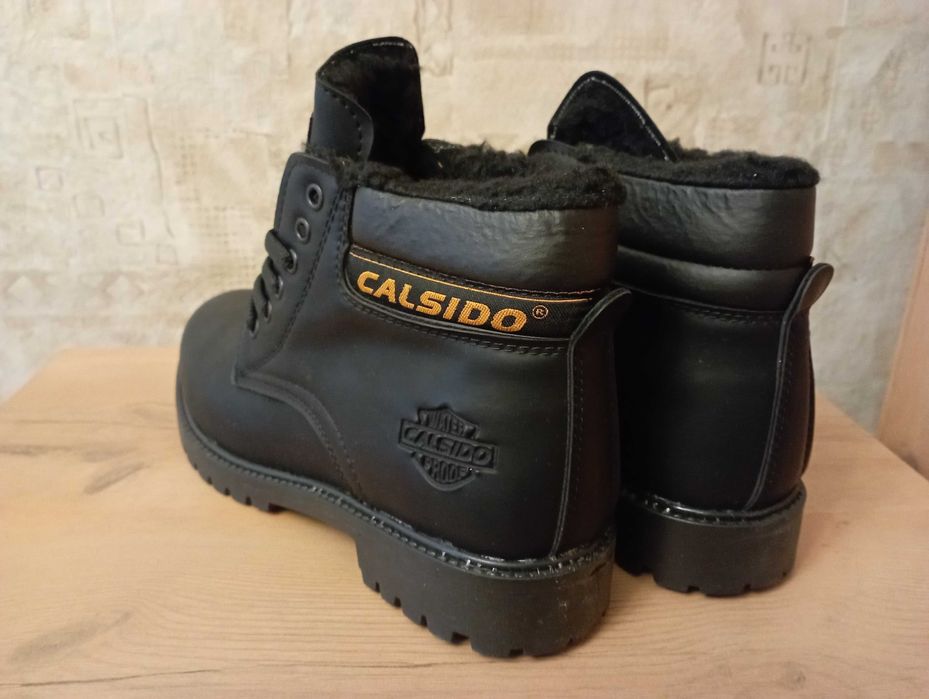 Нови топли мъжки боти № 43  - черни